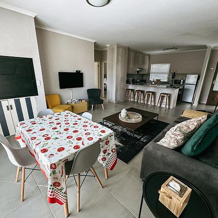Apartamento Nemesia Court Durbanville Exterior foto