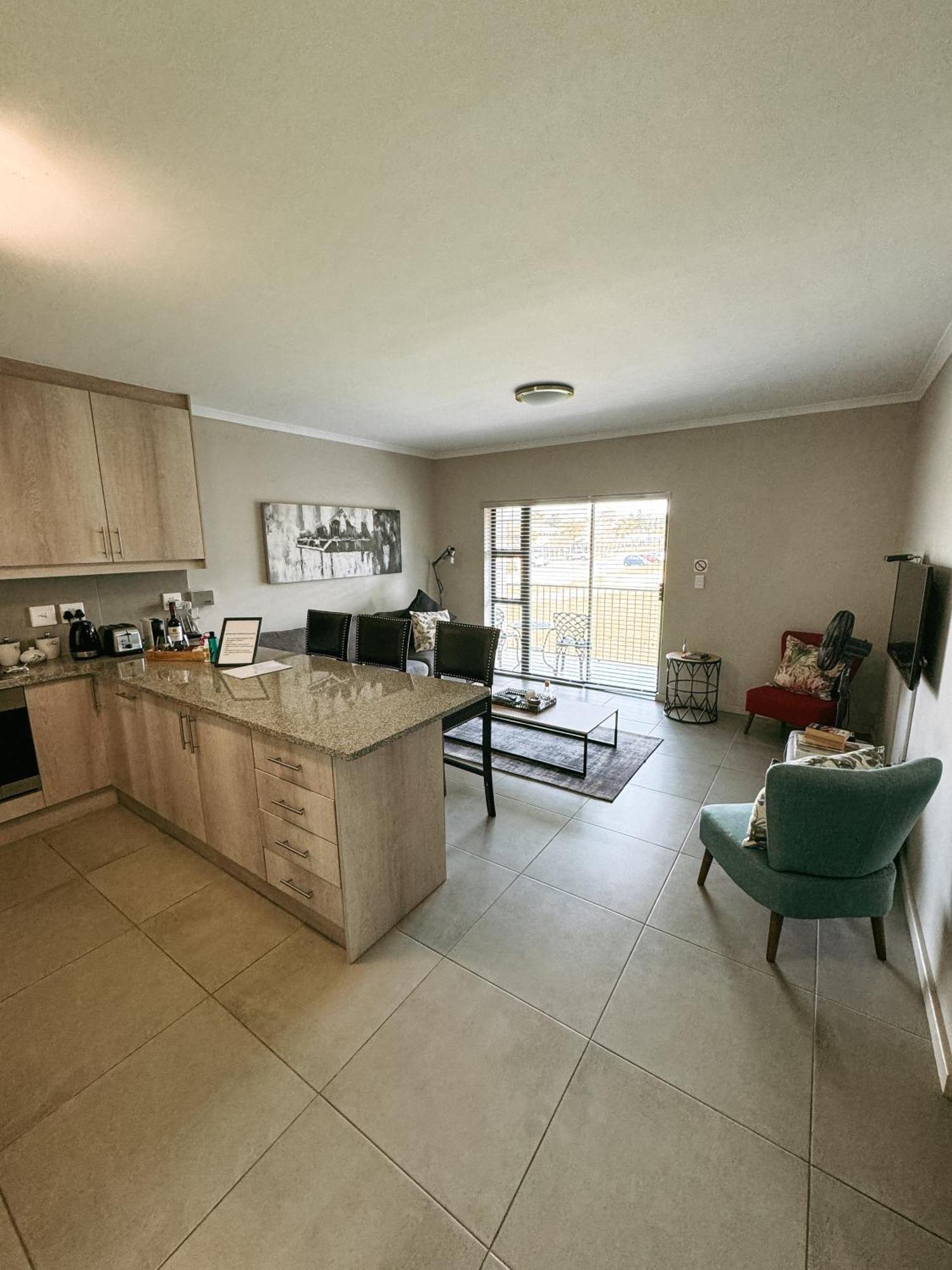 Apartamento Nemesia Court Durbanville Exterior foto