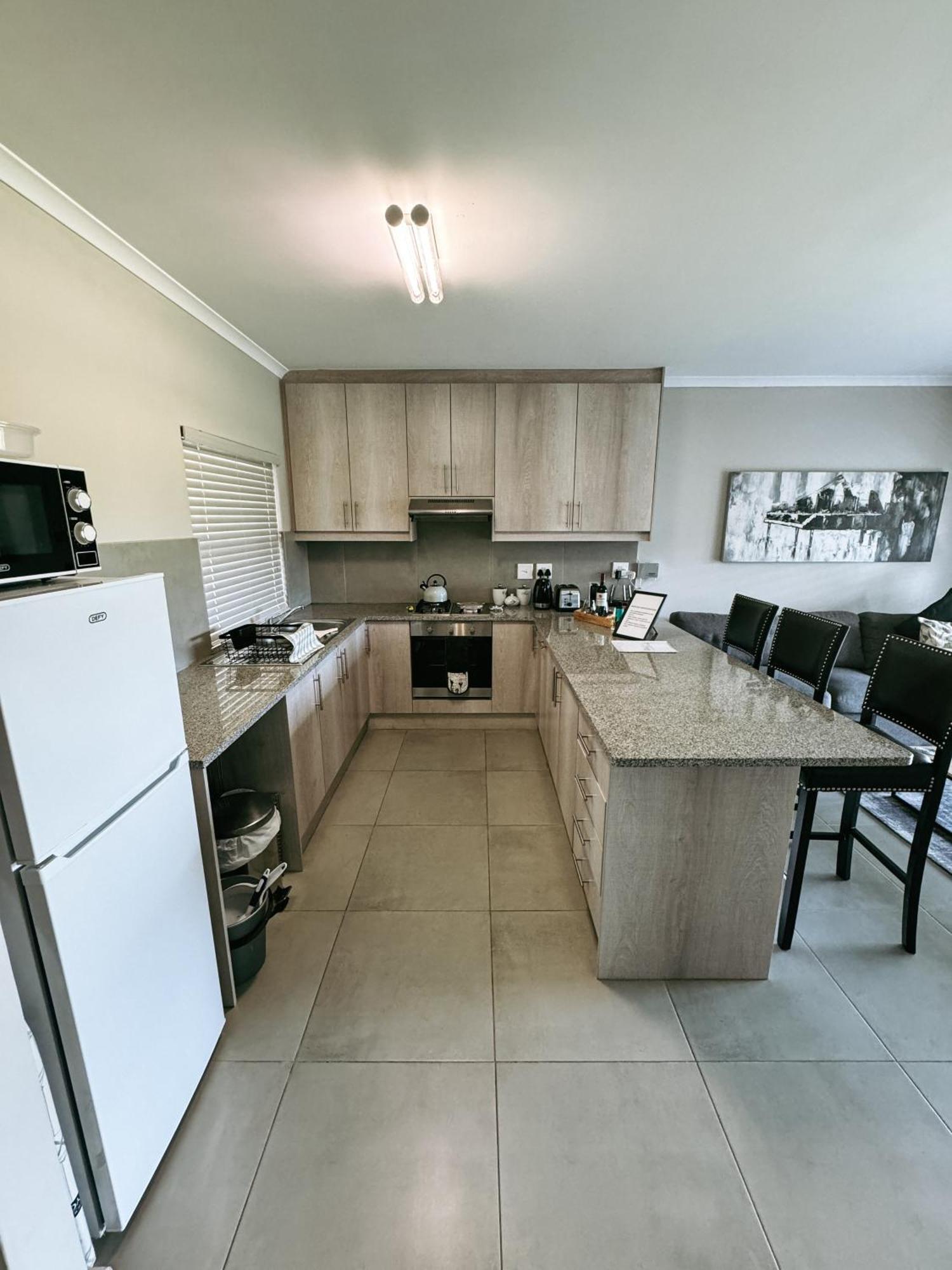 Apartamento Nemesia Court Durbanville Exterior foto