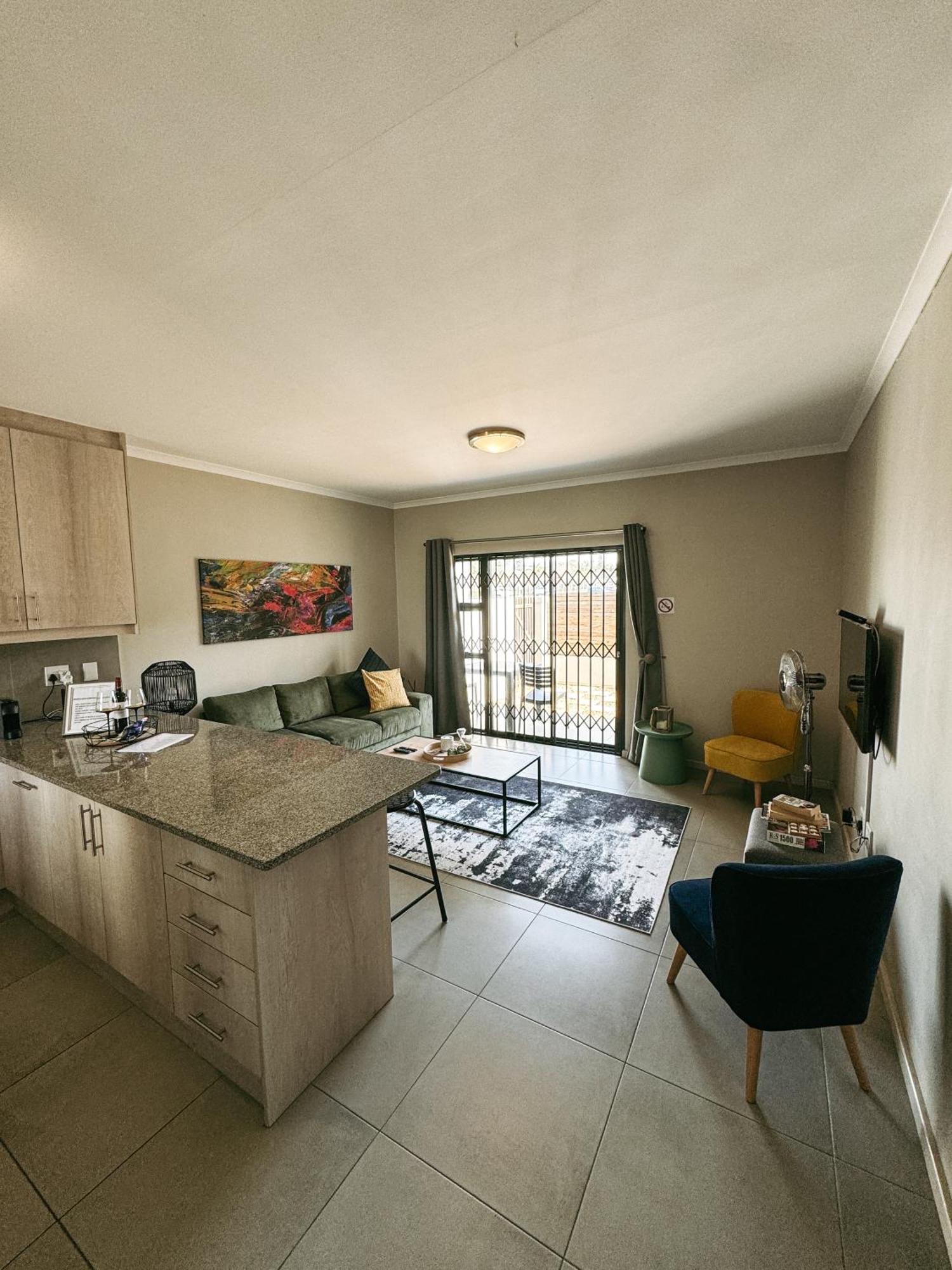 Apartamento Nemesia Court Durbanville Exterior foto