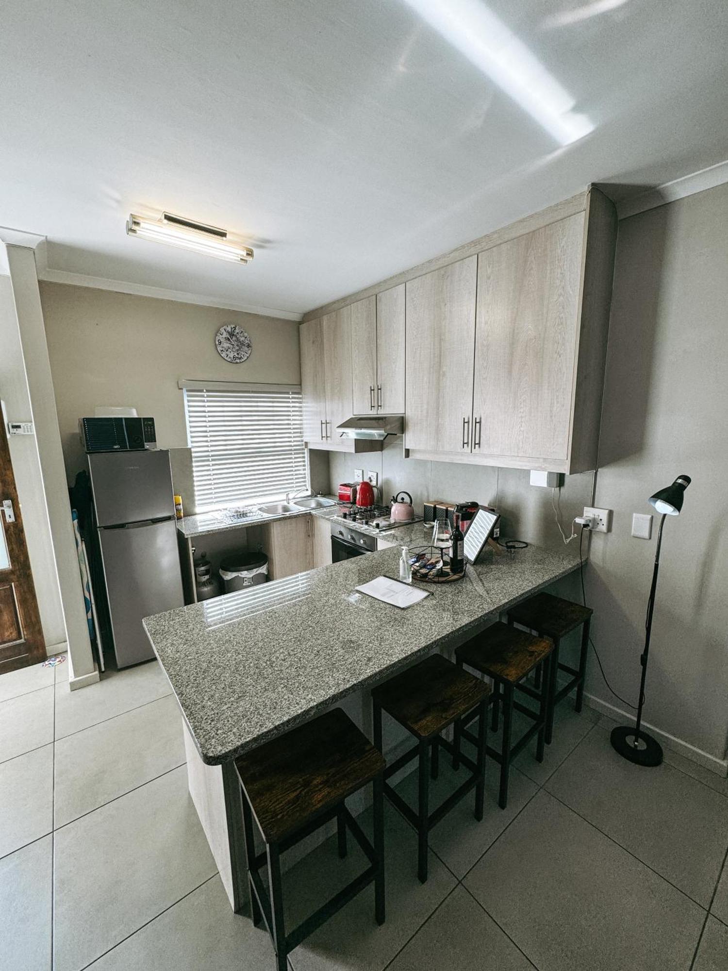 Apartamento Nemesia Court Durbanville Exterior foto