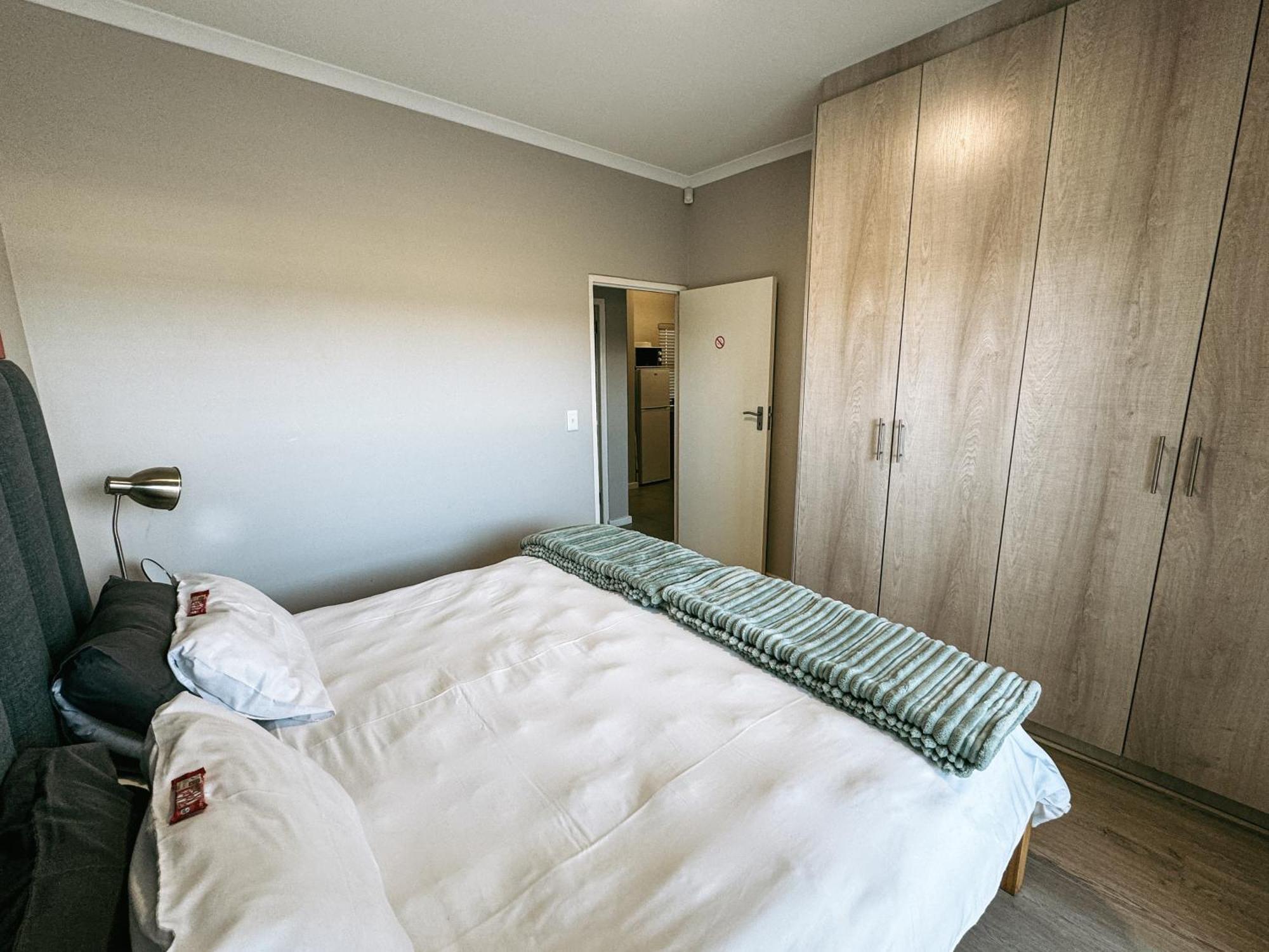 Apartamento Nemesia Court Durbanville Exterior foto