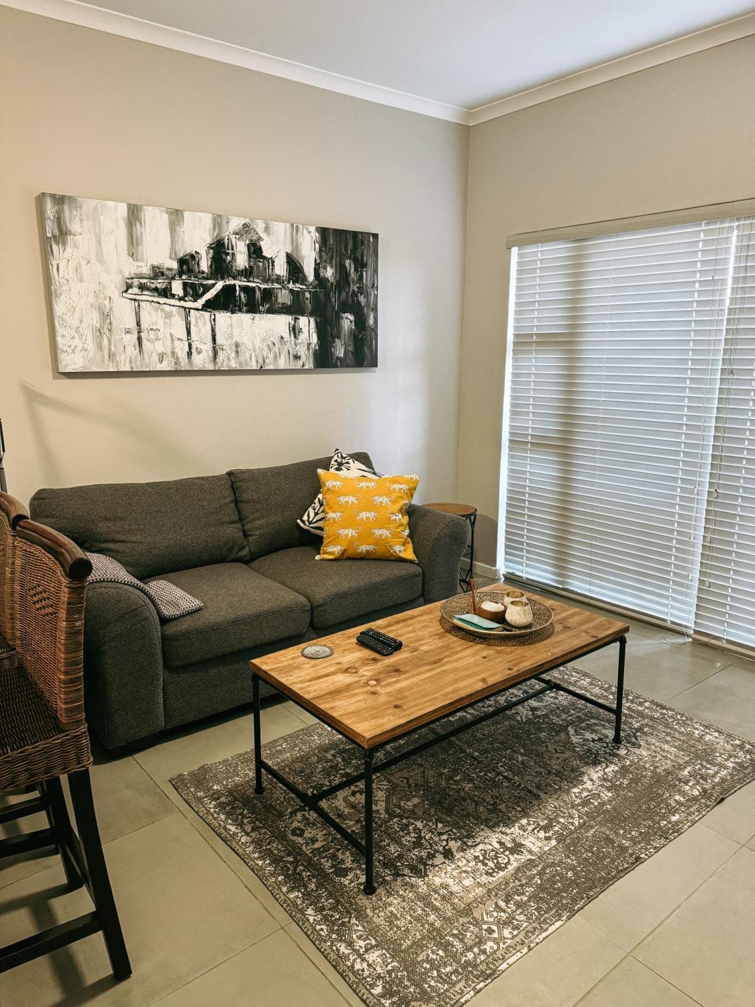 Apartamento Nemesia Court Durbanville Exterior foto